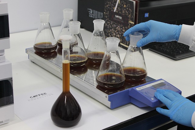 高效叔胺催化劑對聚氨酯彈性體固化速度和力學(xué)性能的關(guān)鍵影響。